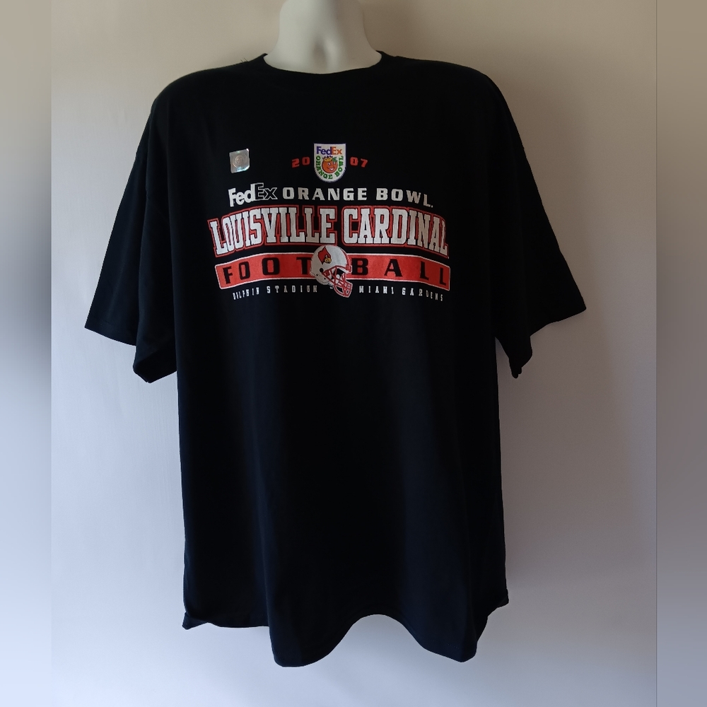 Louisville Cardinal Football men's black short sleeve graphic t-shirt size 2XL - Picture 1 of 8